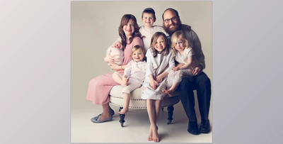 Meg Bitton — Newborn Studio: Family Posing